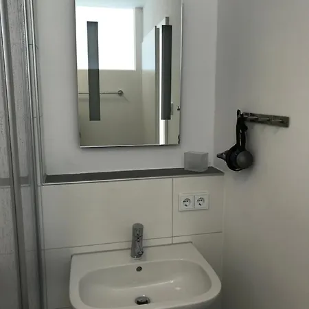 Attika In Freiburg -gundelfingen Mit Grosser Dachterrasse *