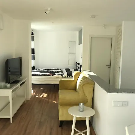 Attika In Freiburg -gundelfingen Mit Grosser Dachterrasse * Gundelfingen (Breisgau)